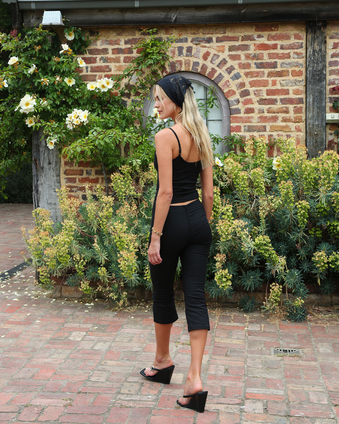DAYNA CAMI NERO - VDM the Label - Resort wear