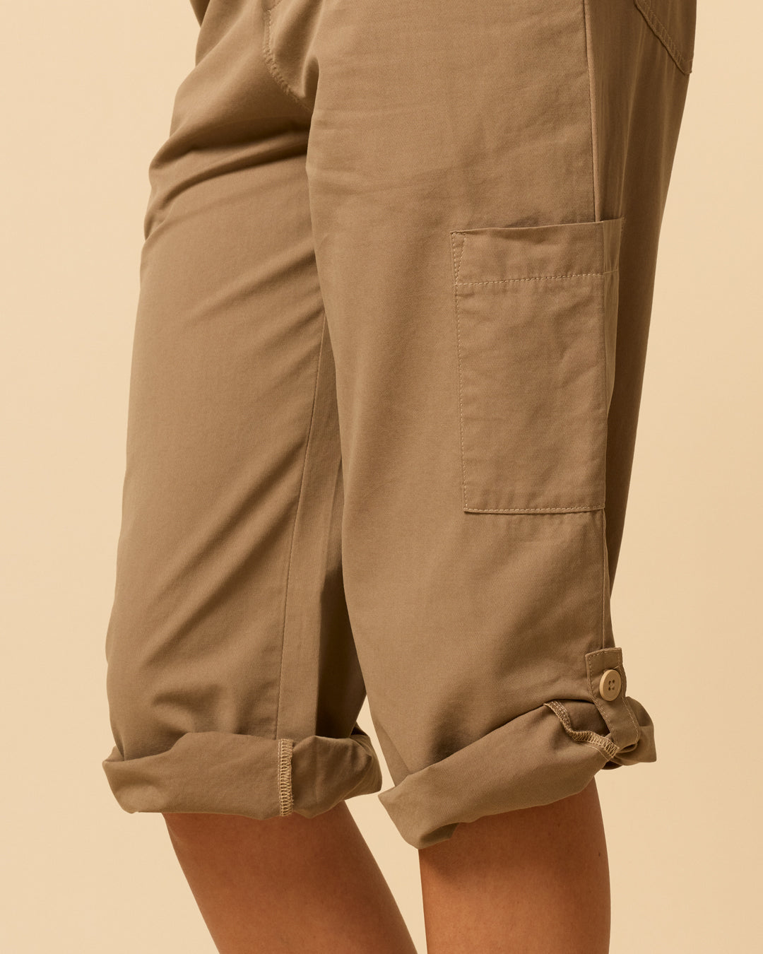 Low waisted cargo pants for woman with adjustable tie hem
